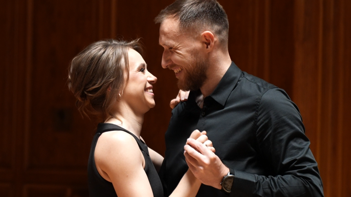 «Все життя у ритмі танцю» - ветеран Олександр Жавненко втратив обидві ноги і відкрив студію хореографії