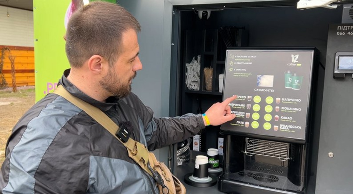 Кава "з собою" від ветерана: Сергій Орешко відкрив кав’ярню самообслуговування на Рівненщині
