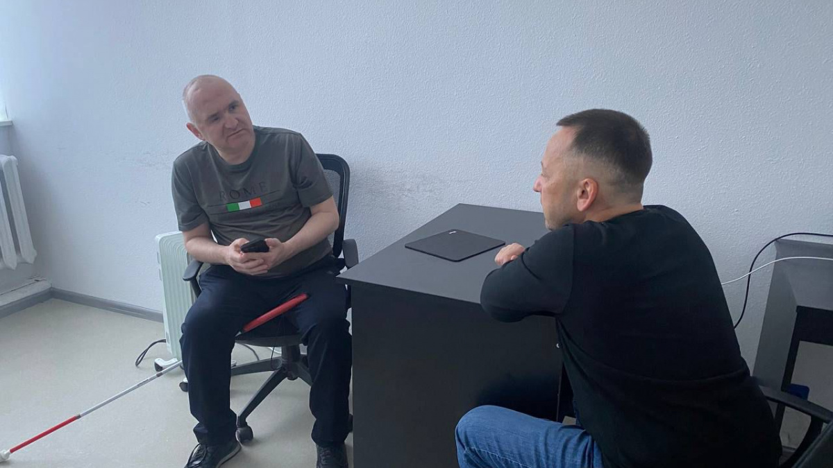 Ветерани із порушенням або втратою зору можуть пройти безкоштовну програму адаптації – подробиці