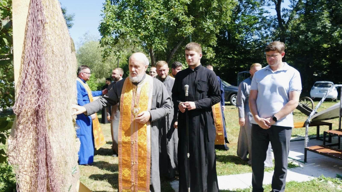 Сауна, басейн та барбекю – у Калуші створили зону відпочинку для військових