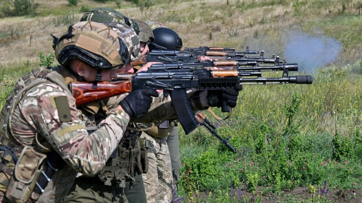 Ветерани зі ступенем магістра зможуть викладати базову військову підготовку у вишах – подробиці