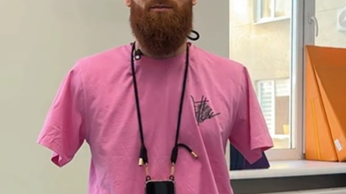 Замість рук – кінчик носа та пальці ніг: ветеран Артем з подвійною ампутацією вчиться жити наново