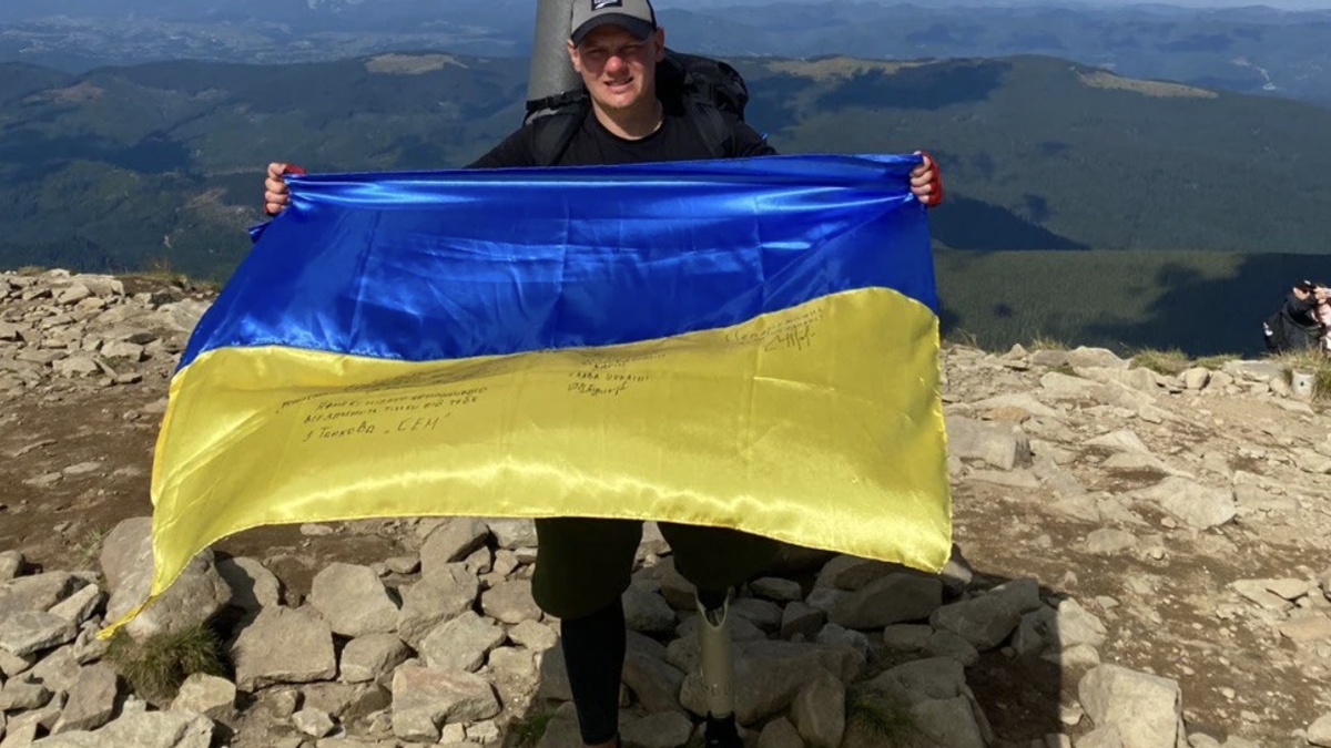 "Хочу розвивати спорт для ветеранів": Денис Шеренговський на протезі підкорює гори та активно тренується