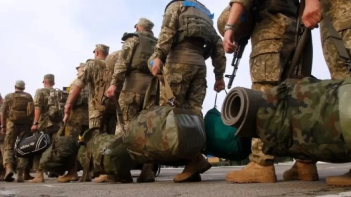 Правила бронювання змінено: кого тепер можуть мобілізувати або залишити на роботі