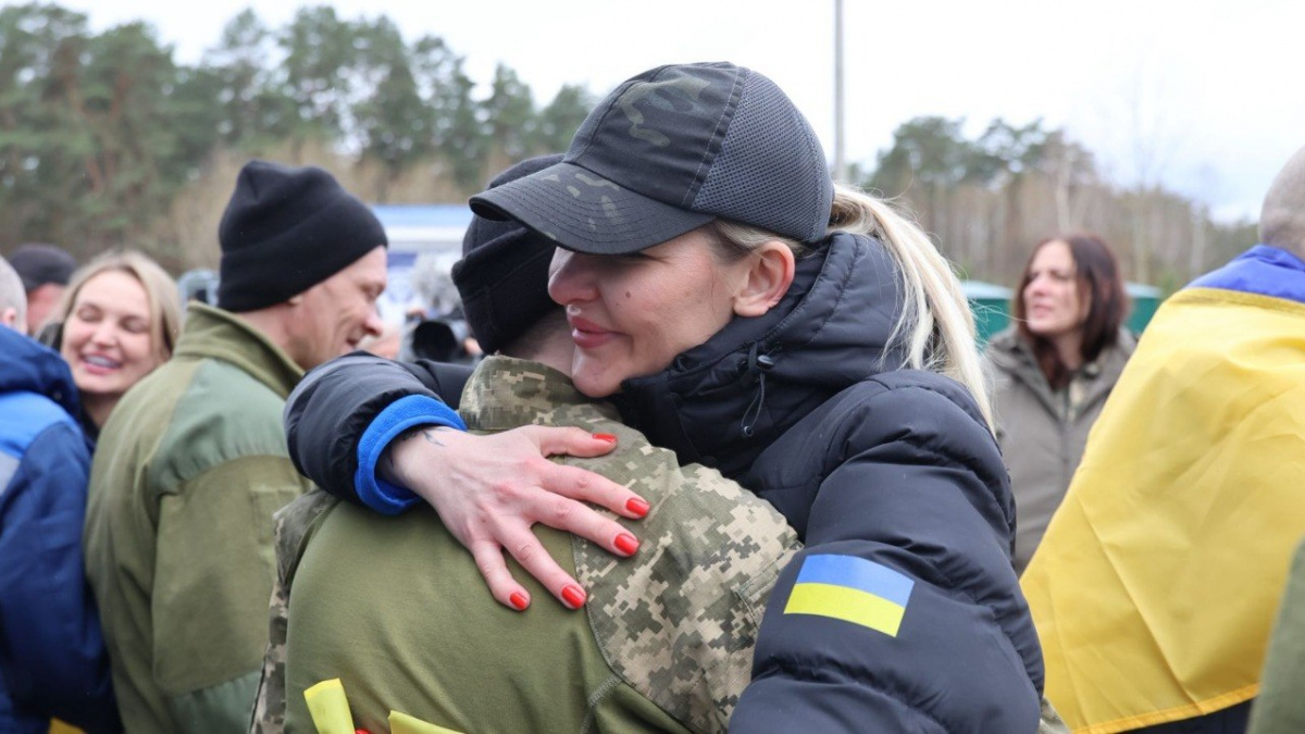 Лікування, психологічна допомога та реабілітація: як відновлюються військові після полону