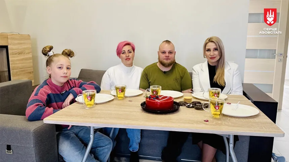 Втратив ногу та мріє про власну справу: захисник Маріуполя Дмитро Бондаренко отримав квартиру від "Серця Азовсталі"