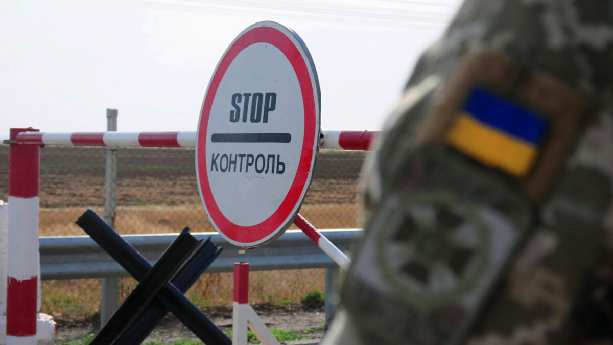 Виїзд за кордон з відстрочкою: хто має право та які вимоги щодо повернення варто врахувати