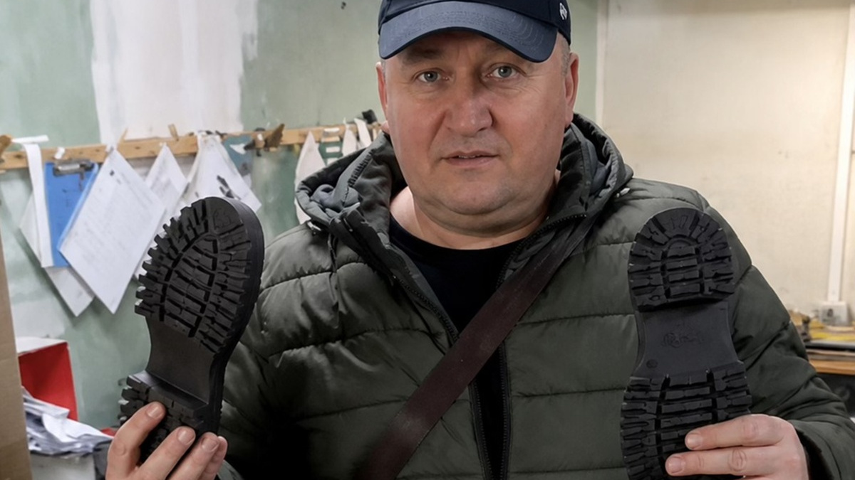 Заснував виробництво взуття після 20 років служби - історія ветерана Павла Муращенка