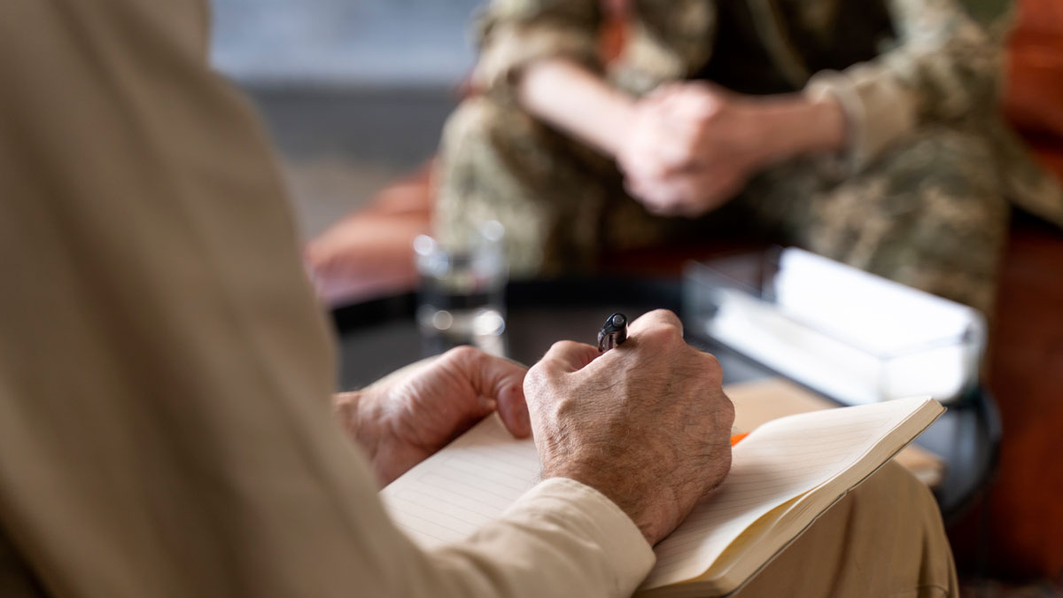 Допомога поруч – куди ветеранам звертатися для психологічної та соціальної підтримки