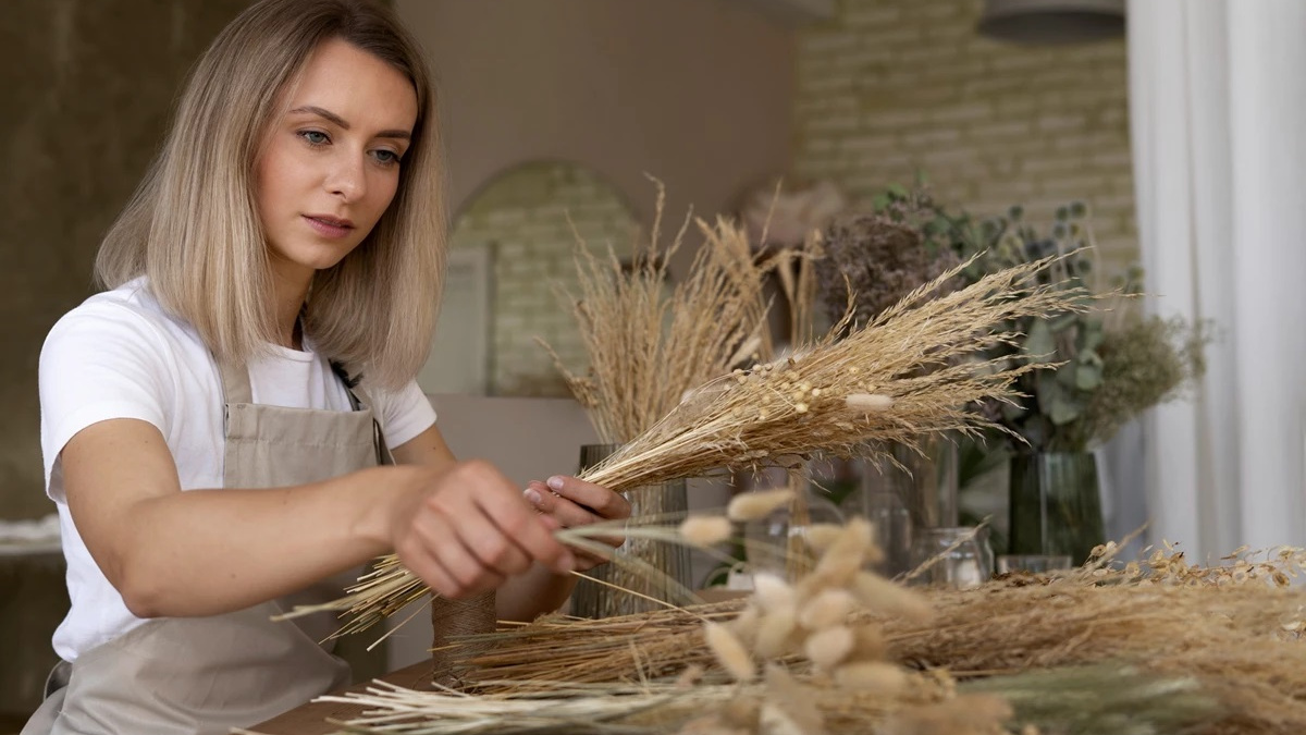 Ветеранки-підприємниці можуть отримати грант у 150 тис. грн - умови конкурсу "Створюй своє"