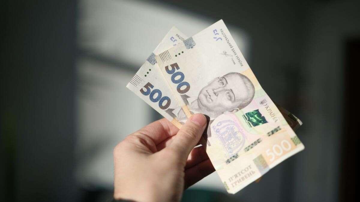 Сім’ї з низькими доходами можуть оформити нові виплати від держави – куди звертатися