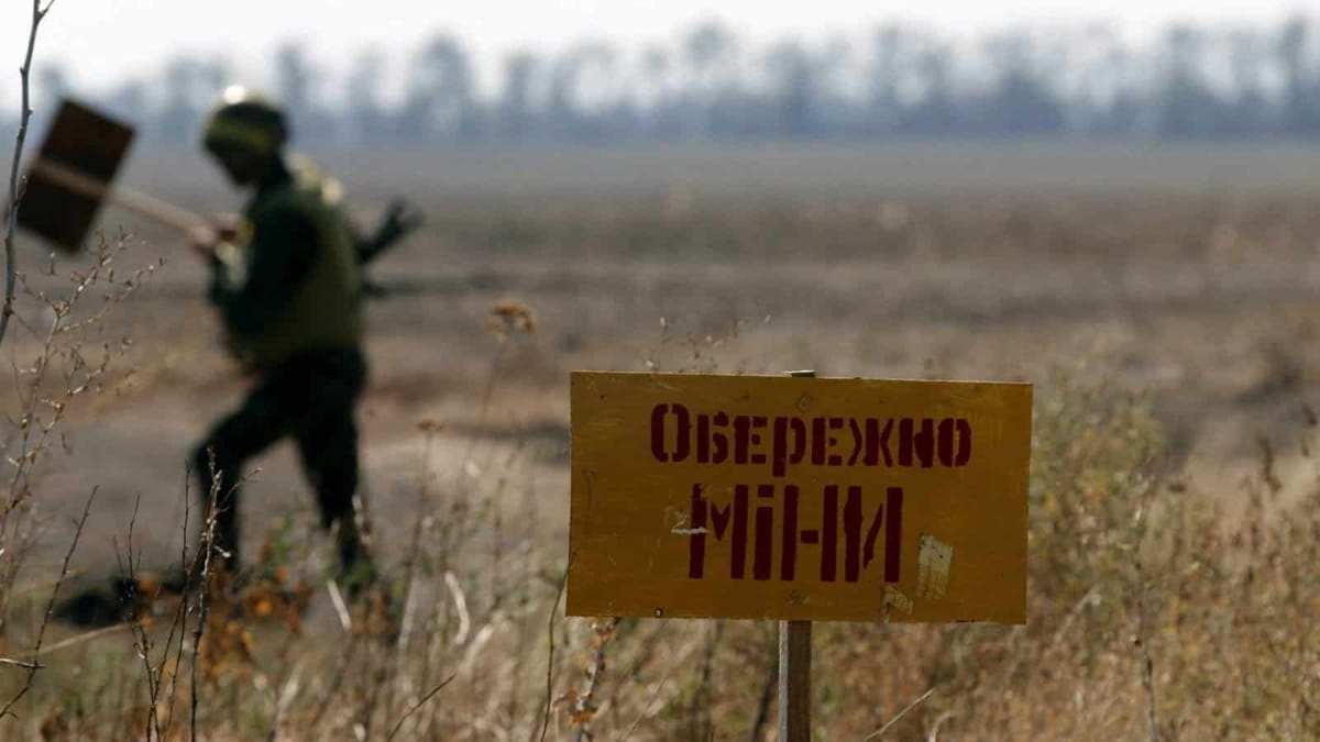 Розмінування територій: участь ветеранів, жінок та осіб, постраждалих від вибухівки