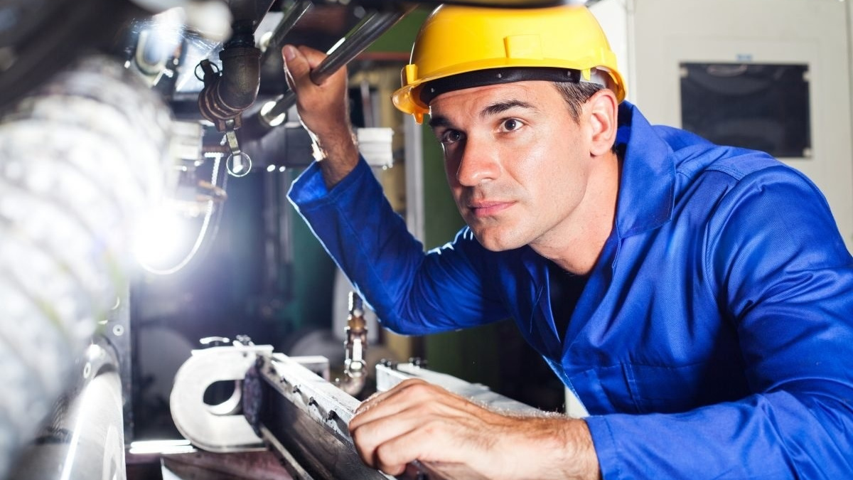 На Хмельниччині ветерани можуть безкоштовно здобути професію слюсаря-ремонтника – як пройти навчання