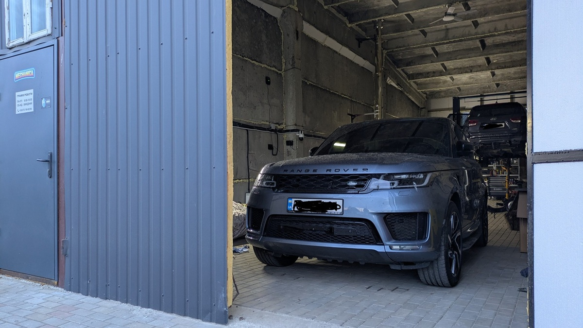 Перспективний бізнес та місце для своїх: ветеран Тарас Рижий відкрив автомайстерню в Луцьку