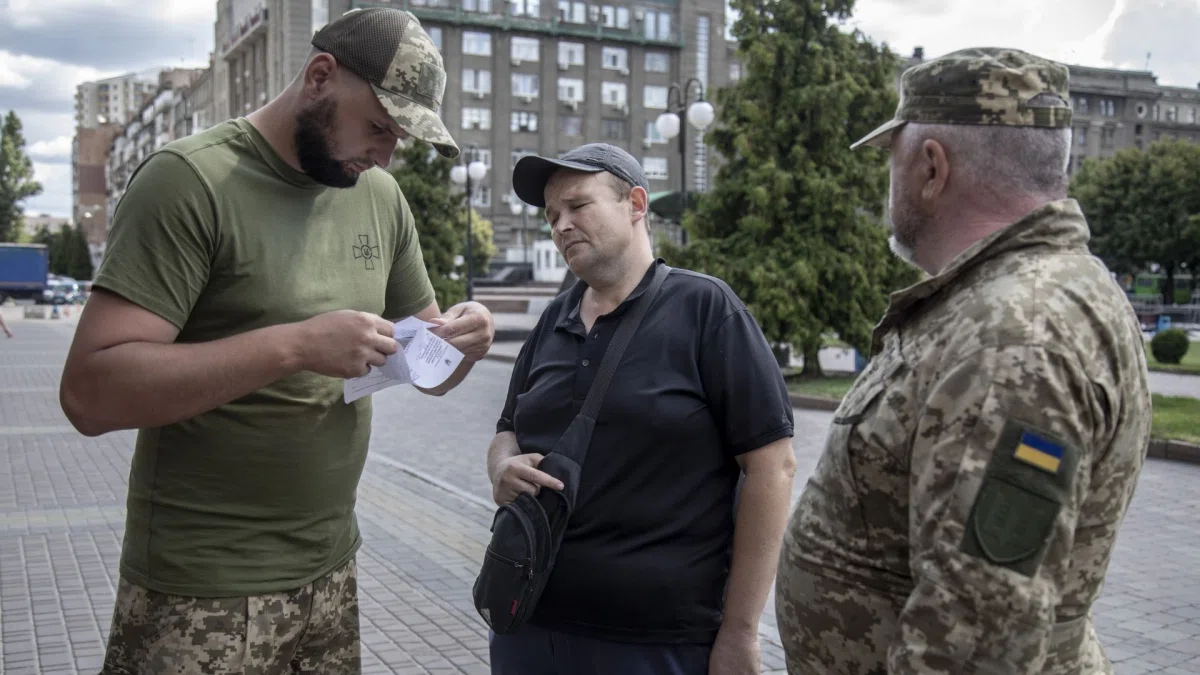 З 1 вересня працівники ТЦК зобов’язані носити боді-камери – як це працюватиме
