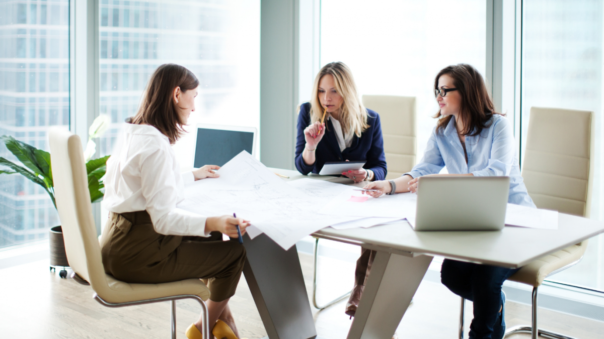 Жінок з малих міст та сіл навчатимуть відкривати кав’ярні і ресторани – подробиці нової програми