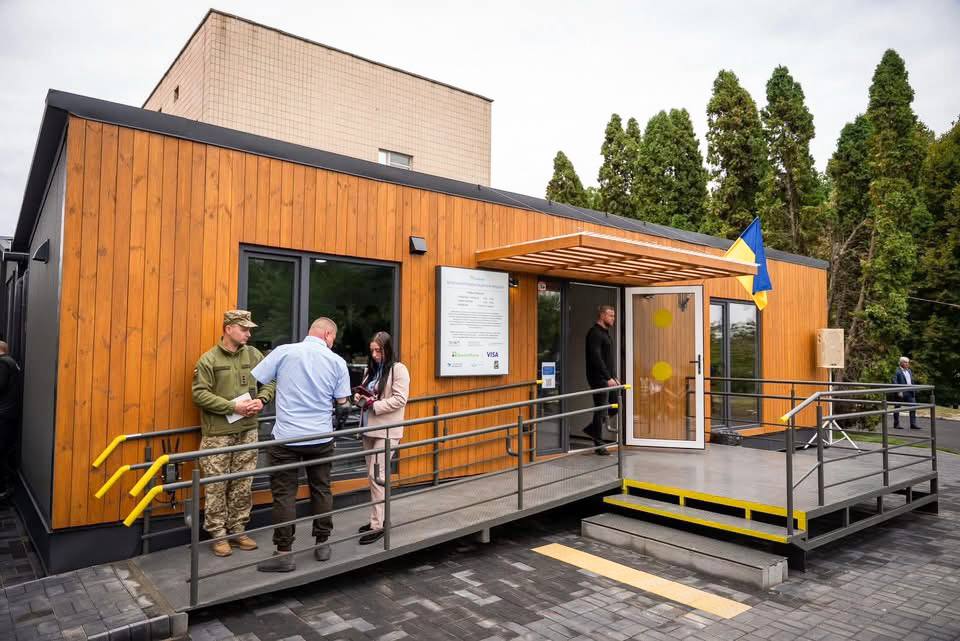 На Київщині відкрили перший мобільний реабілітаційний центр з ергокухнею – подробиці