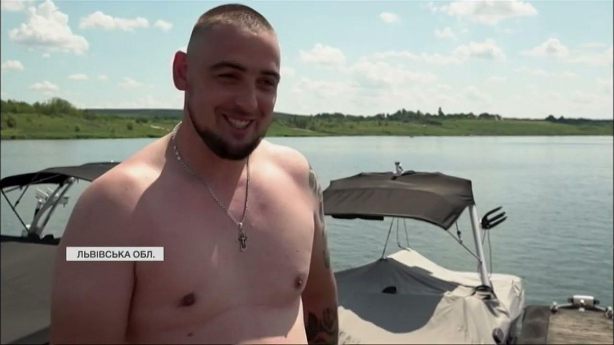 Серфінг на протезах – як ветерани на Львівщині відновлюються завдяки екстриму