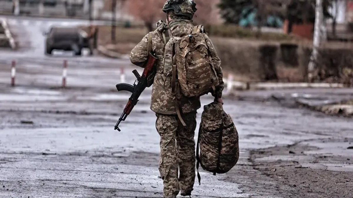Повернення із СЗЧ: кого поновлять на службі, а кому загрожує кримінальна відповідальність
