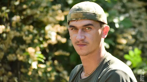 Відбивав ворожий штурм попри поранення та евакуював побратима з поля бою – історія львівського гвардійця 