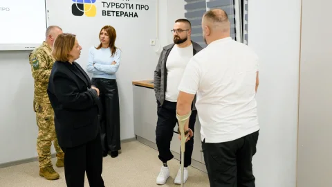 Простори турботи про ветеранів відкрили ще в двох регіонах – які послуги надаватимуть