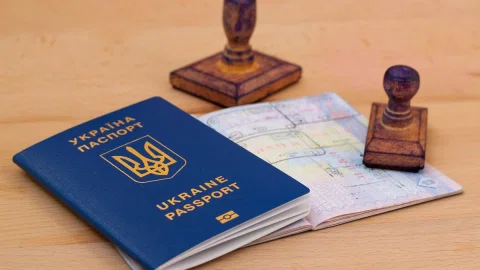 Виїзд чоловіків з України: коли стан здоров’я дозволяє перетнути кордон