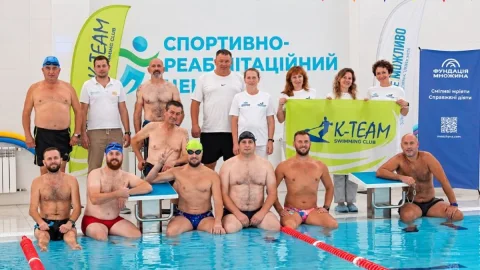 Три місяці занять без оплати: де в Україні запустили нову програму адаптивного плавання для ветеранів