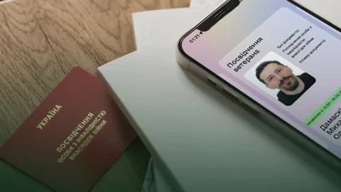 Посвідчення УБД та особи з інвалідністю внаслідок війни: чи можна мати два одночасно