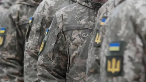 Адаптивний одяг, засоби гігієни і не тільки: що увійде в 