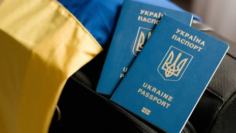Чоловіки віком до 23 років можуть необмежено виїжджати з України: оновлені правила перетинання кордону