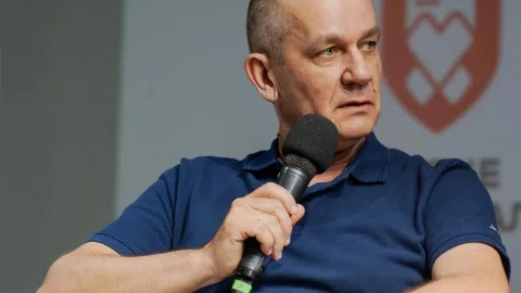 Пережив полон в Оленівці і тепер допомагає ветеранам: поліцейський з Маріуполя став тренером з посттравматичного зростання
