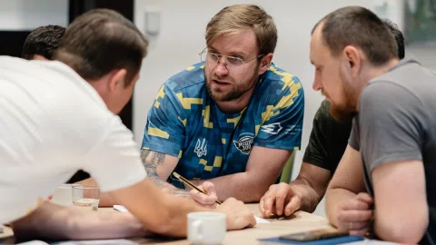 Підприємництво, пошук роботи та себе: ветеранів запрошують у безкоштовну Школу бізнесу DoLadu