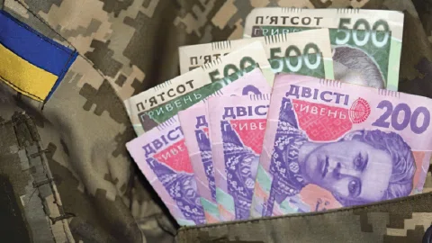 Щомісячна виплата 12 тис. грн: хто із захисників та ветеранів може отримати