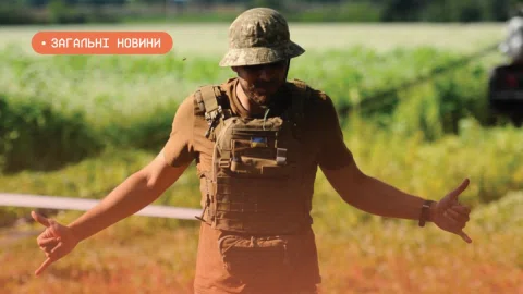 Сенсові принти та харківський характер: ветеран Артем Синіло заснував бренд одягу після поранення