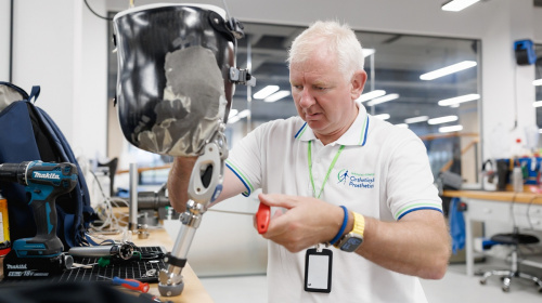 Безоплатне протезування від Центру MCOP у Києві: як отримати ветеранам