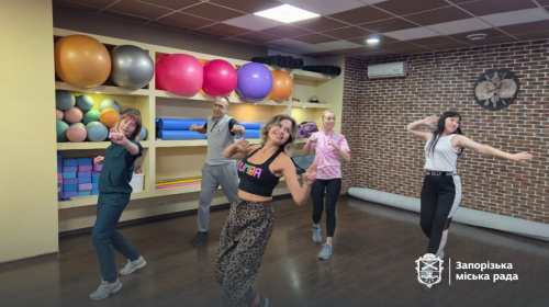 Танець як терапія – у Запоріжжі ветерани відновлюють сили в ритмі зумби