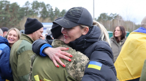 Лікування, психологічна допомога та реабілітація: як відновлюються військові після полону