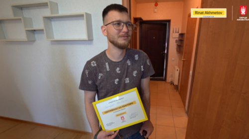 "Після полону хочу створити родину": захисник Маріуполя Олександр Наговіцин отримав квартиру від Фонду Ріната Ахметова