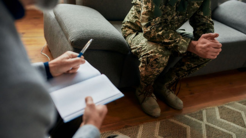 Три рівні підтримки: як ветеранам отримати безкоштовну психологічну допомогу