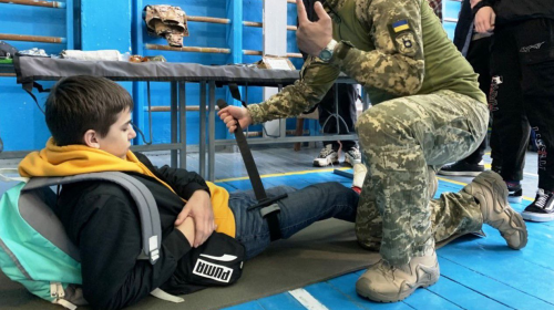 «У кожній школі має бути ветеран» – звільнених військових хочуть долучити до викладання  «Захисту України»