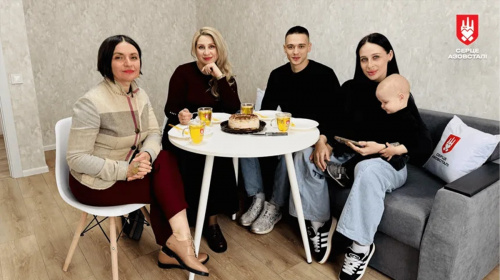 Пережив важке поранення, полон та повернувся на службу: оборонець Маріуполя Олександр Нестеренко отримав власну квартиру