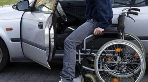 Повернути мобільність та свободу руху – у Запоріжжі ветерани з ампутаціями сіли за кермо