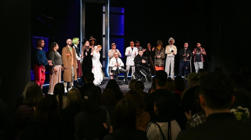 Ветерани зіграли документальну виставу на сцені львівського театру - деталі