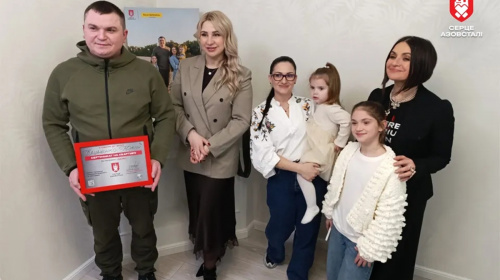 Захисник Маріуполя Юрій Клименко отримав квартиру від ГО "Серце Азовсталі"