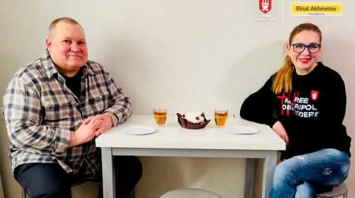 Рятував життя на "Азовсталі" та в полоні: лікар Олександр Решитко отримав квартиру від "Серця Азовсталі"