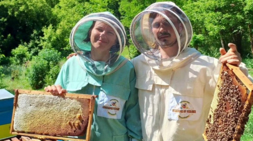 Перетворив сімейну пасіку на крафтове виробництво: історія ветерана Руслана Лапука