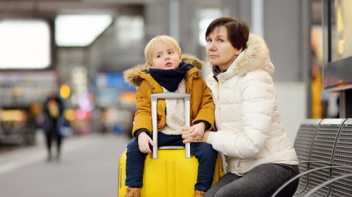 Виїзд дітей за кордон під час воєнного стану – які документи потрібні