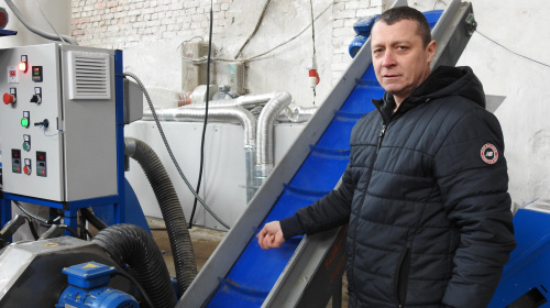 Харчування для улюбленців - у Нововолинську ветеран запустив виробництво корму для тварин