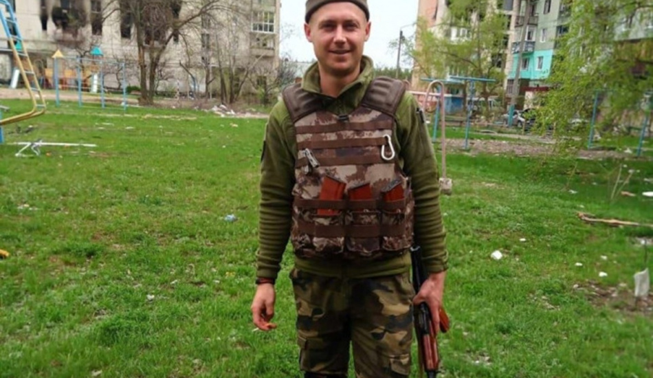 «Після поранення він розмовляв очима» – історія ветерана, який вже чотири роки заново вчиться говорити