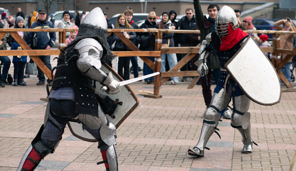 «Залишатися воїном у мирному житті» - як «Бугурт Січ» допомагає ветеранам відновитися через середньовічний бій